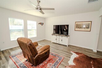 2469 W Wavecrest Dr in Citrus Springs, FL - Building Photo - Building Photo