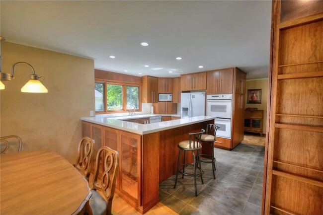 property at 415 12th Ave E