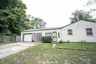 2121 Euclid Dr in Anderson, IN - Building Photo - Building Photo