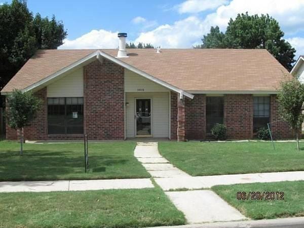 property at 3016 Newcastle Ct