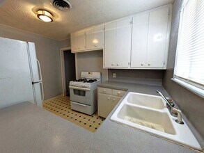 3529 Bowling Ln in Orange, TX - Building Photo - Building Photo