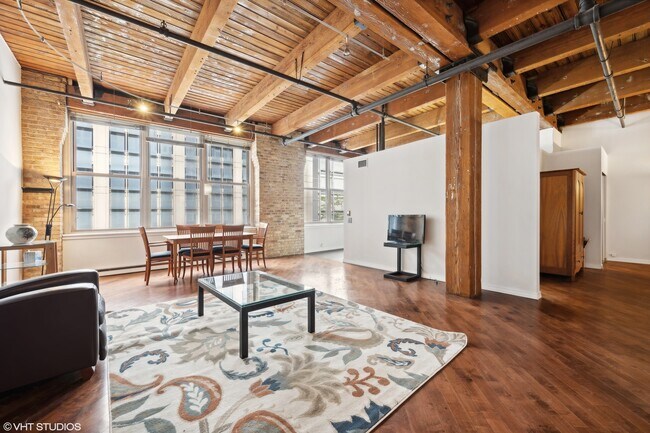 540 N Lake Shore Dr in Chicago, IL - Building Photo - Building Photo