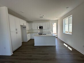 31649 Cobalite Dr in Winchester, CA - Building Photo - Building Photo