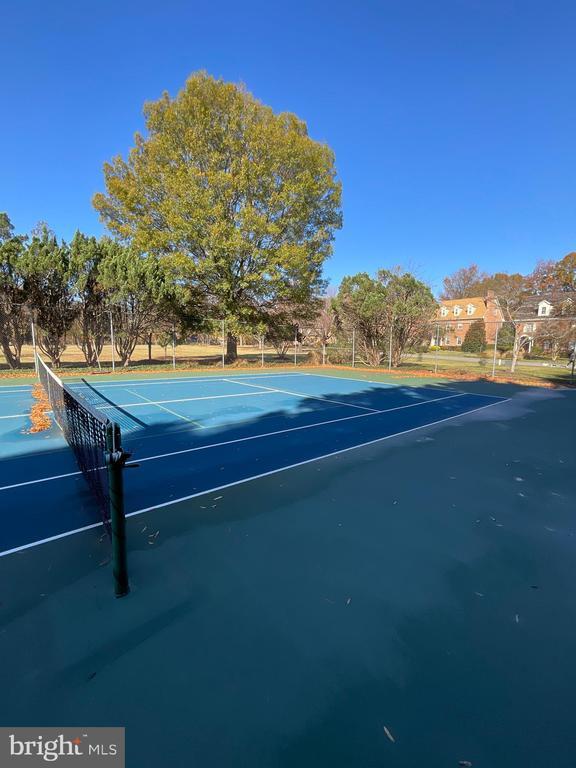 property at 370 S River Landing Rd