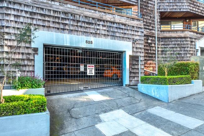 525 Monte Vista Ave in Oakland, CA - Building Photo - Building Photo