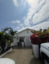 22418 Elaine Ave in Hawaiian Gardens, CA - Building Photo - Building Photo