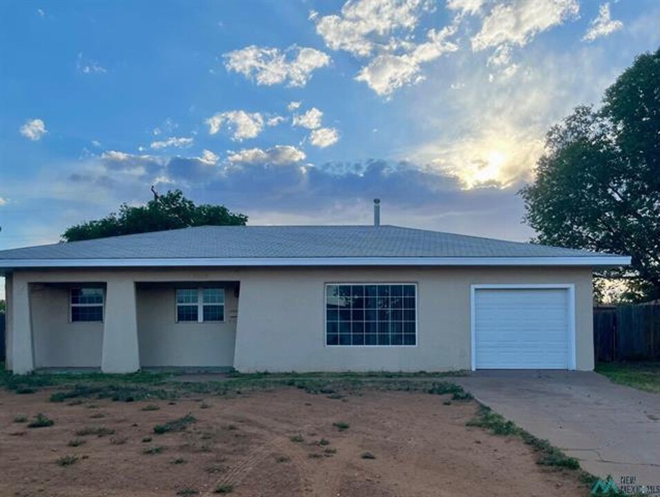 3008 N Main St in Clovis, NM - Building Photo