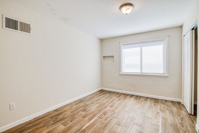 422 Francis St in El Paso, TX - Building Photo - Building Photo