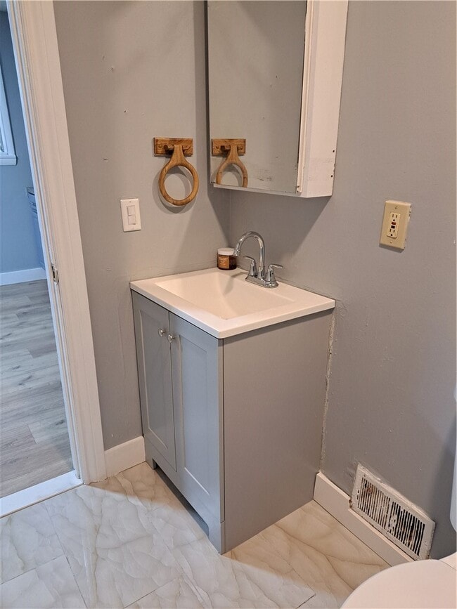 property at 72 Saratoga Ave