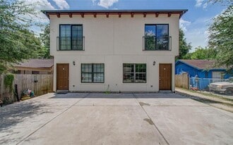 1718 Roxella St in Houston, TX - Building Photo
