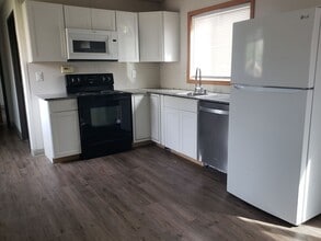 369-369 Gladstone St in Idaho Falls, ID - Building Photo - Building Photo