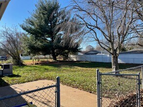 3107 Smallhouse Rd in Bowling Green, KY - Building Photo - Building Photo