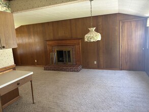 412 Joan Ave SE in Girard, OH - Building Photo - Building Photo