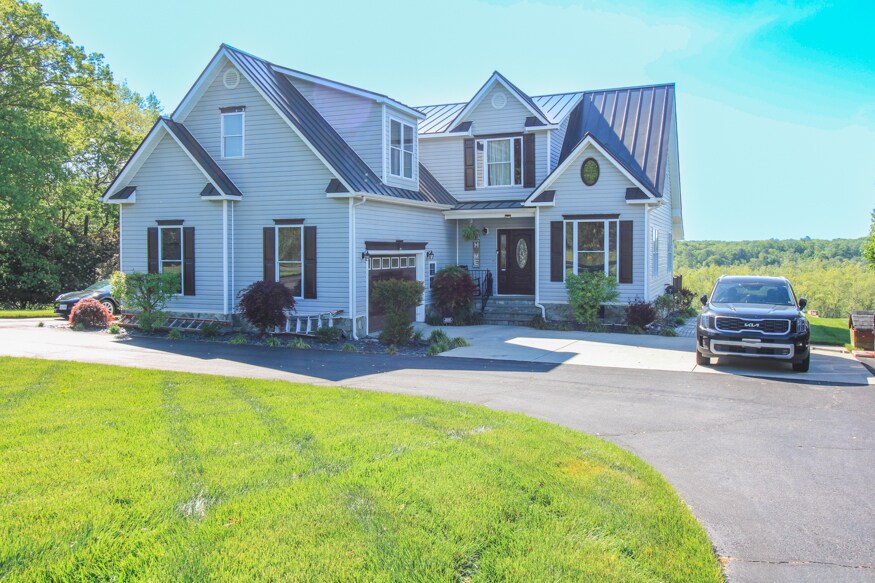 511 Riverview Ct in Chester, VA - Building Photo