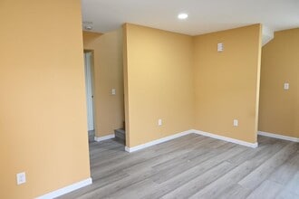 10701 Doty Ave in Inglewood, CA - Building Photo - Building Photo