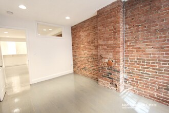 125 Saint Botolph St, Unit 4 in Boston, MA - Building Photo - Building Photo