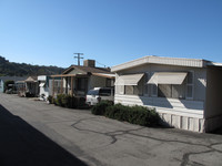 732 E Route 66 in Glendora, CA - Foto de edificio - Building Photo