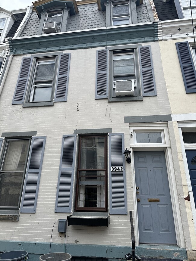 property at 3942 Delancey St