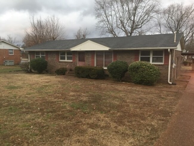 property at 413 Oakdale Dr
