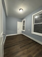 122 Orient Ave, Unit 1 in Jersey City, NJ - Building Photo - Building Photo