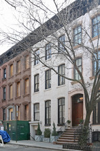 212 W 11th St in New York, NY - Building Photo - Building Photo