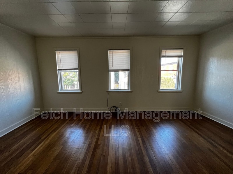 233 S 4th St in Columbia, PA - Building Photo