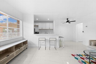 7333 Gary Ave in Miami Beach, FL - Building Photo