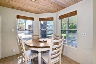 22242 Little Klondike Rd in Ramona, CA - Foto de edificio - Building Photo