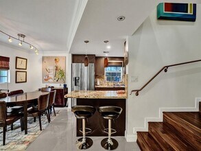 814 SE 13th St, Unit 4 in Fort Lauderdale, FL - Building Photo - Building Photo