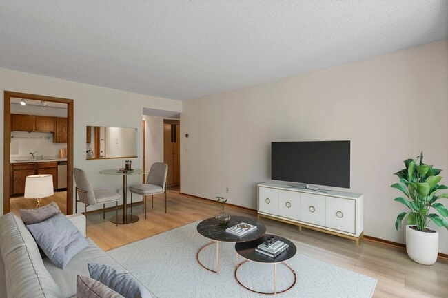 210 W Grant St in Minneapolis, MN - Building Photo - Building Photo