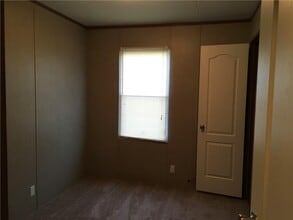 1719 Watterson Rd in Red Rock, TX - Building Photo - Building Photo
