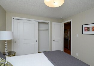 Pearl Apartments in Denver, CO - Building Photo - Building Photo