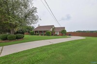 203 Sweet Bay Ct in Harvest, AL - Building Photo - Building Photo