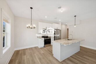 3413 Douglas Dr N in Crystal, MN - Building Photo - Building Photo