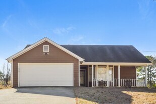 135 Branchwood Dr in Covington, GA - Building Photo