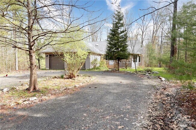 63 Lawrence Hill Rd in Accord, NY - Building Photo - Building Photo