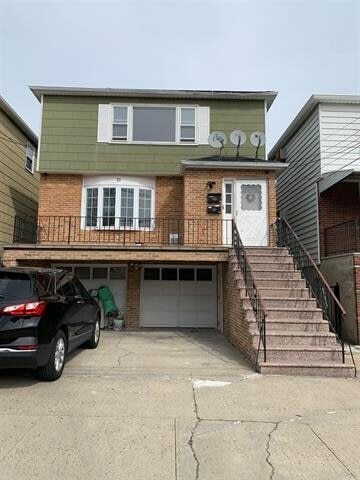 33 E 51st St, Unit 2 in Bayonne, NJ - Foto de edificio