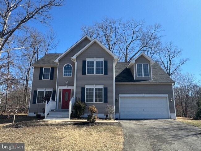 property at 4006 N Andover Ln