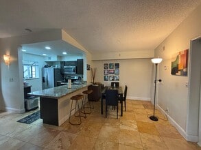 2741 S Oakland Forest Dr in Oakland Park, FL - Building Photo - Building Photo