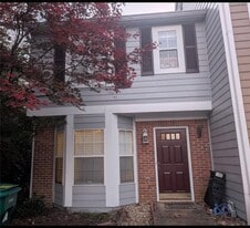 5064 Laurel Glen Ct SE in Smyrna, GA - Building Photo