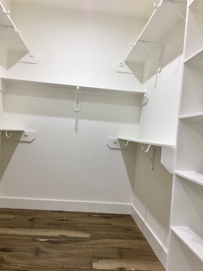 property at 2075 Briar Grove Dr