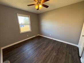 840 Lynnwood Way in Bowling Green, KY - Building Photo - Building Photo