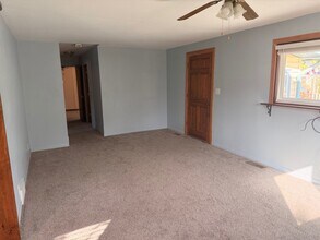 168 N 5th Ave in Mills, WY - Foto de edificio - Building Photo
