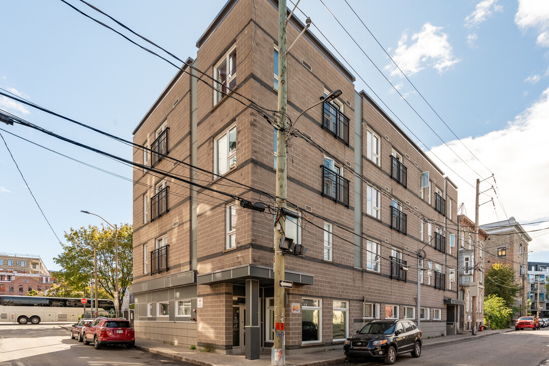 77 Notre-Dame-Des-Anges Rue in Québec, QC - Building Photo