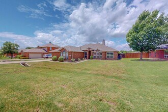 3037 Stoney Hollow Ln in Rockwall, TX - Building Photo - Building Photo
