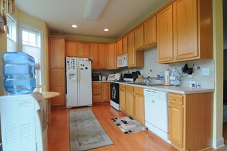 167 Shinnecock Dr in Englishtown, NJ - Foto de edificio - Building Photo