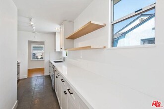 834 Wilson Pl in Santa Monica, CA - Building Photo - Building Photo