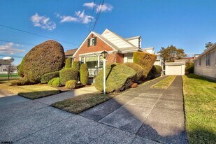 33 N Gladstone Ave in Margate City, NJ - Building Photo
