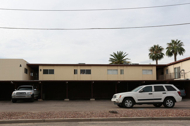 Parkview Manor in Tucson, AZ - Building Photo - Building Photo