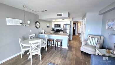 1117 W Beach Blvd in Gulf Shores, AL - Building Photo - Building Photo